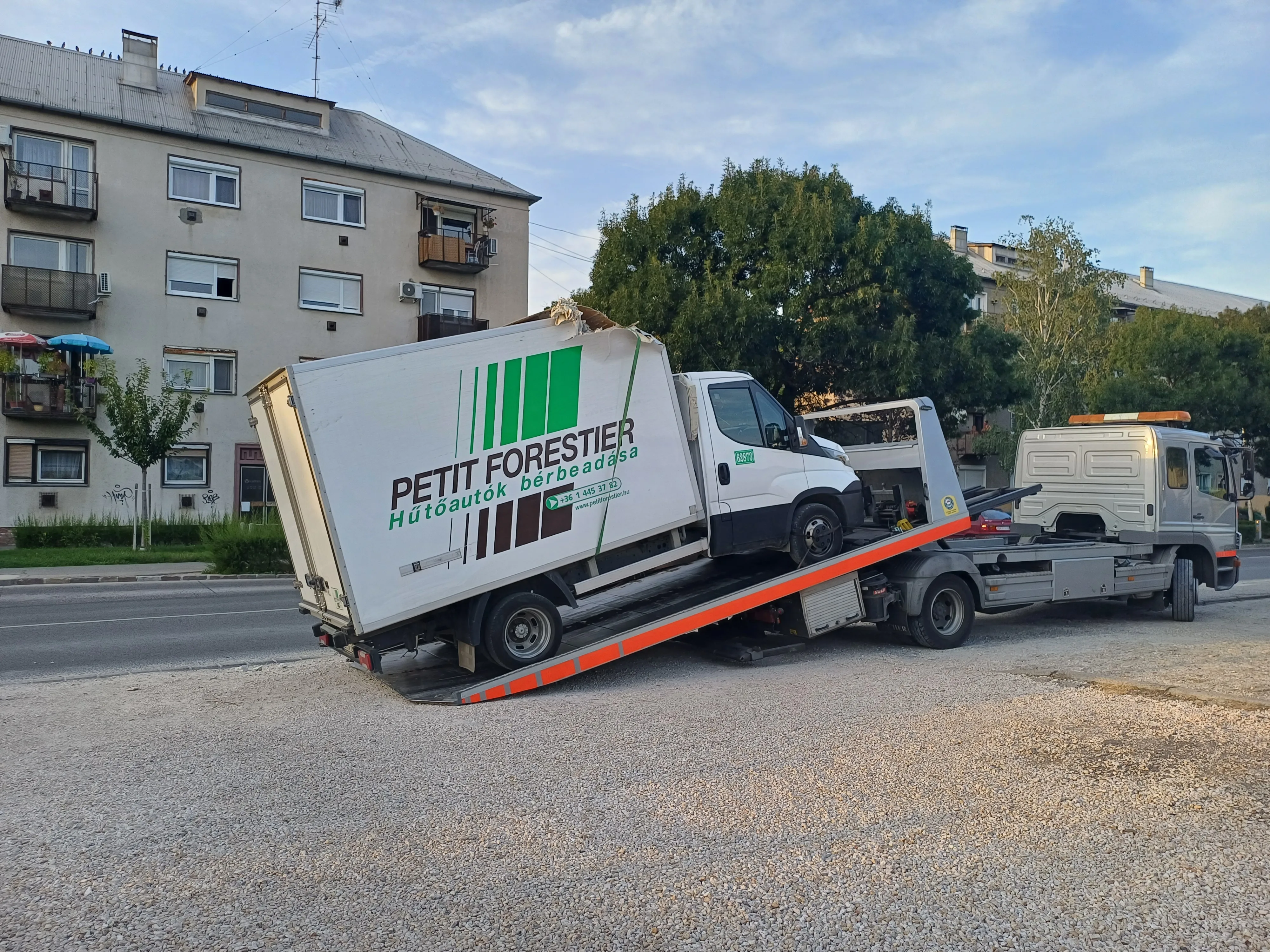 Nagy teherbírású furgonmentő
